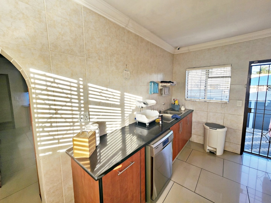 4 Bedroom Property for Sale in Freeway Park Gauteng