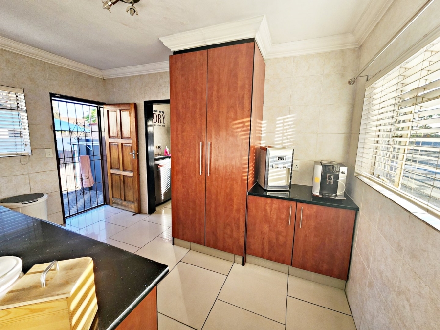 4 Bedroom Property for Sale in Freeway Park Gauteng