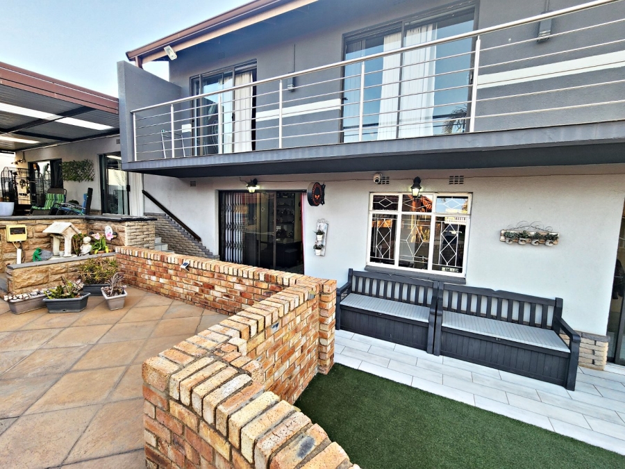 4 Bedroom Property for Sale in Freeway Park Gauteng