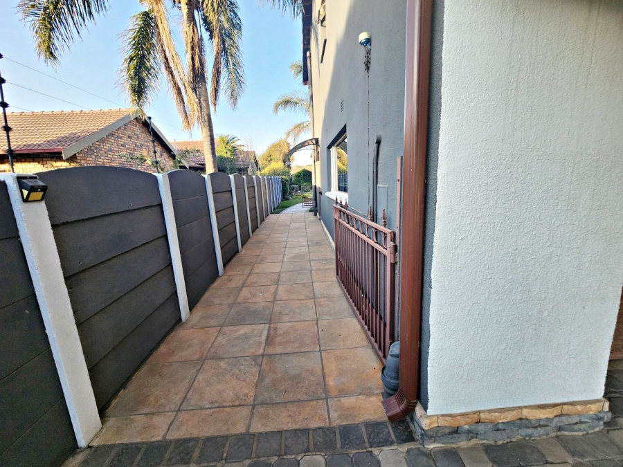 4 Bedroom Property for Sale in Freeway Park Gauteng