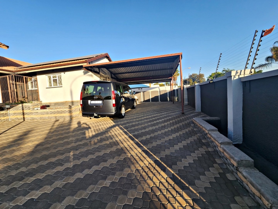 4 Bedroom Property for Sale in Freeway Park Gauteng