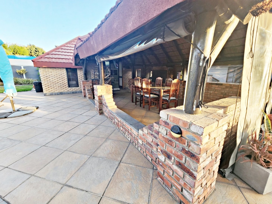 4 Bedroom Property for Sale in Freeway Park Gauteng