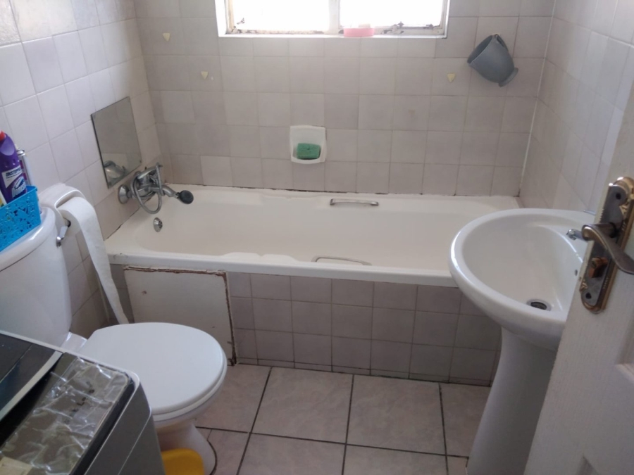 2 Bedroom Property for Sale in Southdale Gauteng