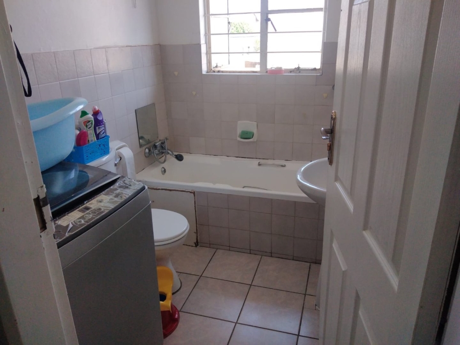 2 Bedroom Property for Sale in Southdale Gauteng