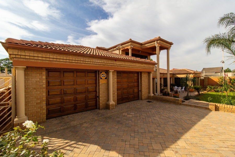 4 Bedroom Property for Sale in Ormonde Gauteng