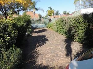 3 Bedroom Property for Sale in Klippoortje Gauteng