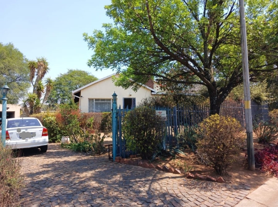 3 Bedroom Property for Sale in Klippoortje Gauteng