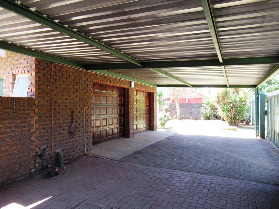 3 Bedroom Property for Sale in Bester Gauteng