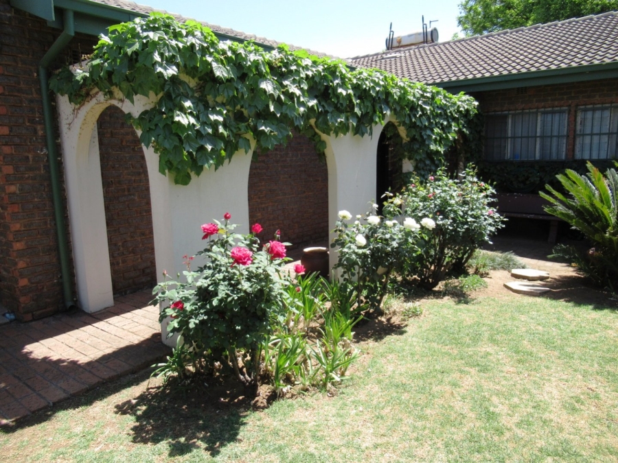 3 Bedroom Property for Sale in Bester Gauteng