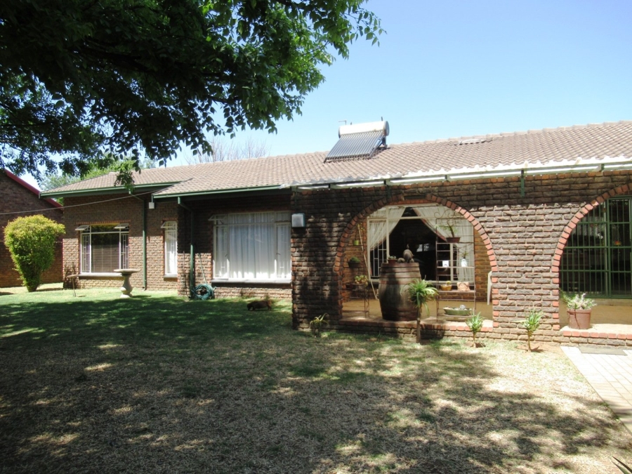 3 Bedroom Property for Sale in Bester Gauteng