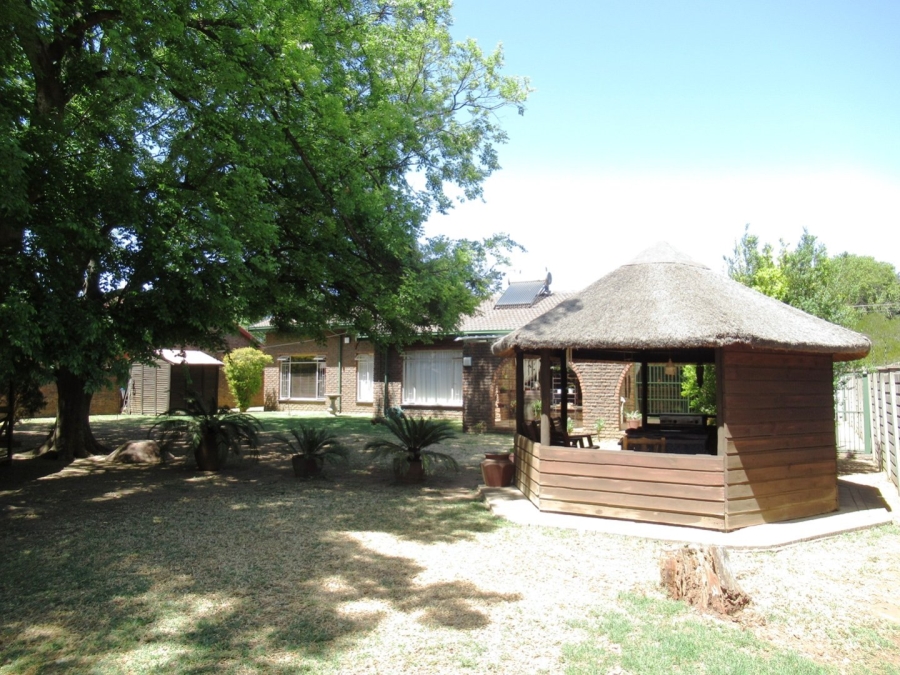 3 Bedroom Property for Sale in Bester Gauteng