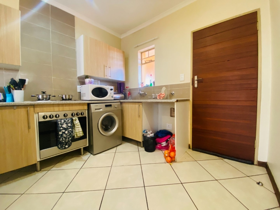 2 Bedroom Property for Sale in Monavoni Gauteng