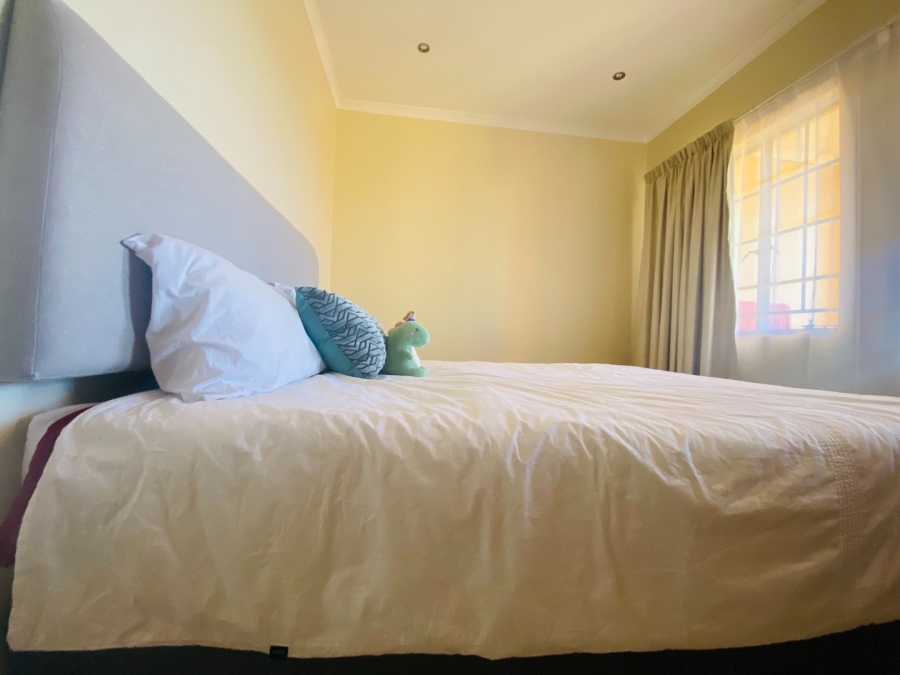 2 Bedroom Property for Sale in Monavoni Gauteng