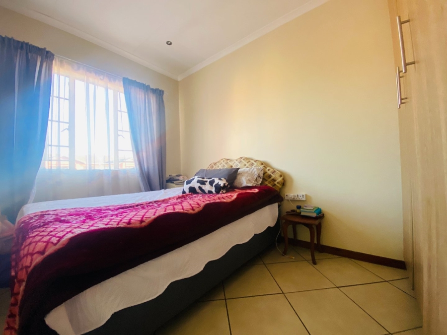 2 Bedroom Property for Sale in Monavoni Gauteng