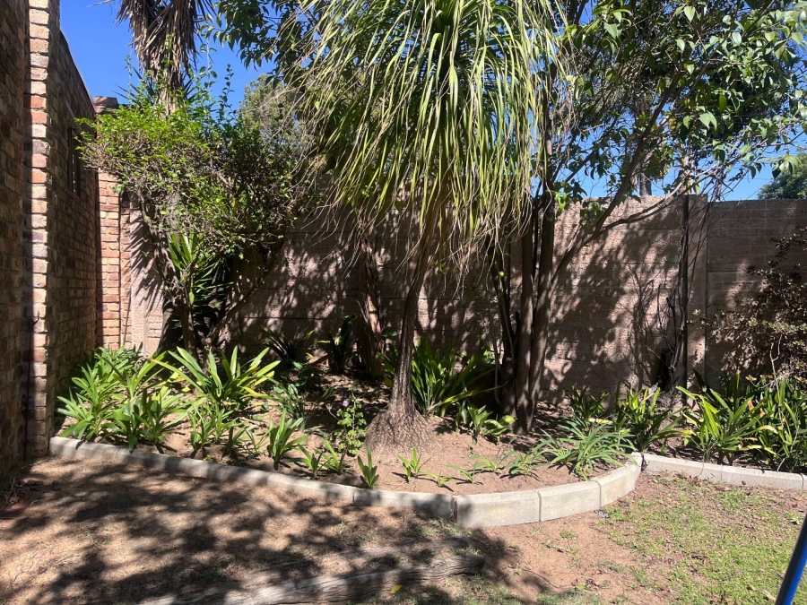 4 Bedroom Property for Sale in Glen Marais Gauteng