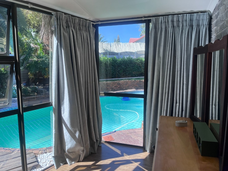 4 Bedroom Property for Sale in Glen Marais Gauteng