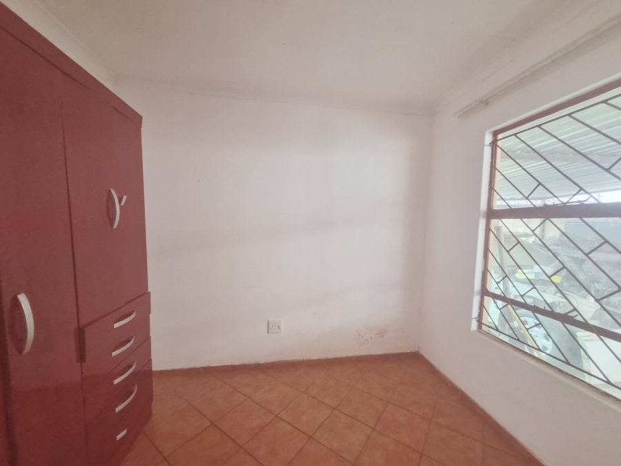 To Let 3 Bedroom Property for Rent in Birch Acres Gauteng