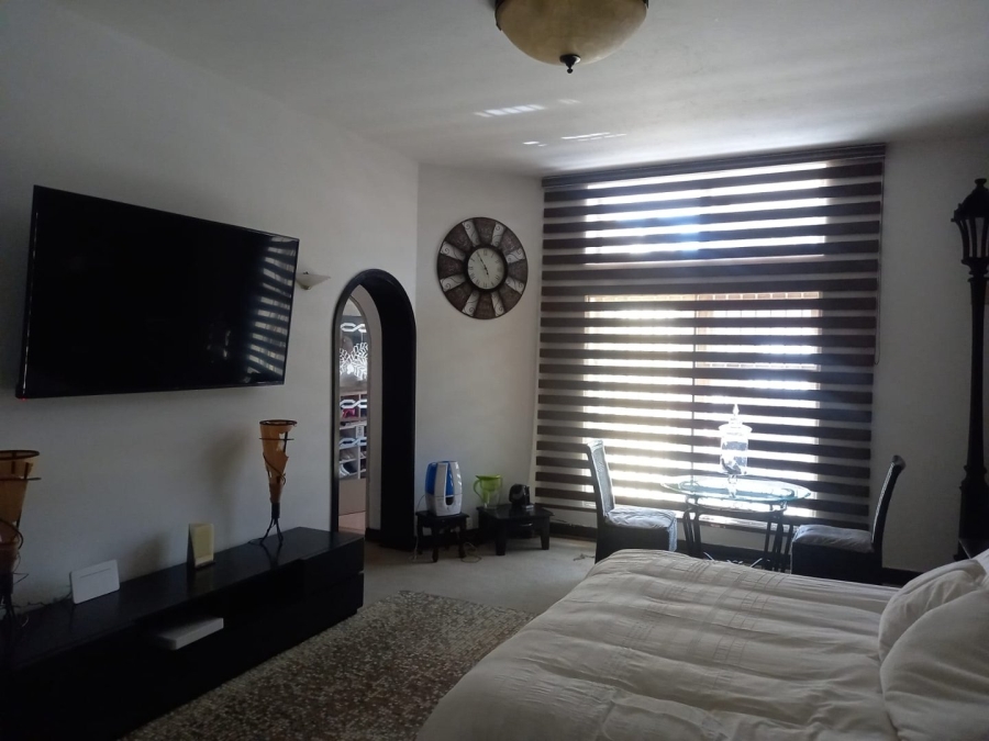 4 Bedroom Property for Sale in Lenasia South Gauteng