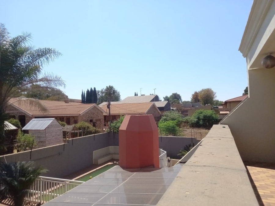 4 Bedroom Property for Sale in Lenasia South Gauteng