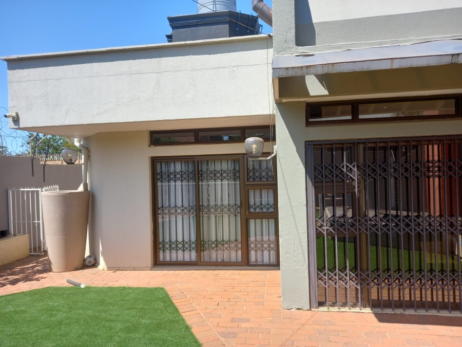 4 Bedroom Property for Sale in Lenasia South Gauteng