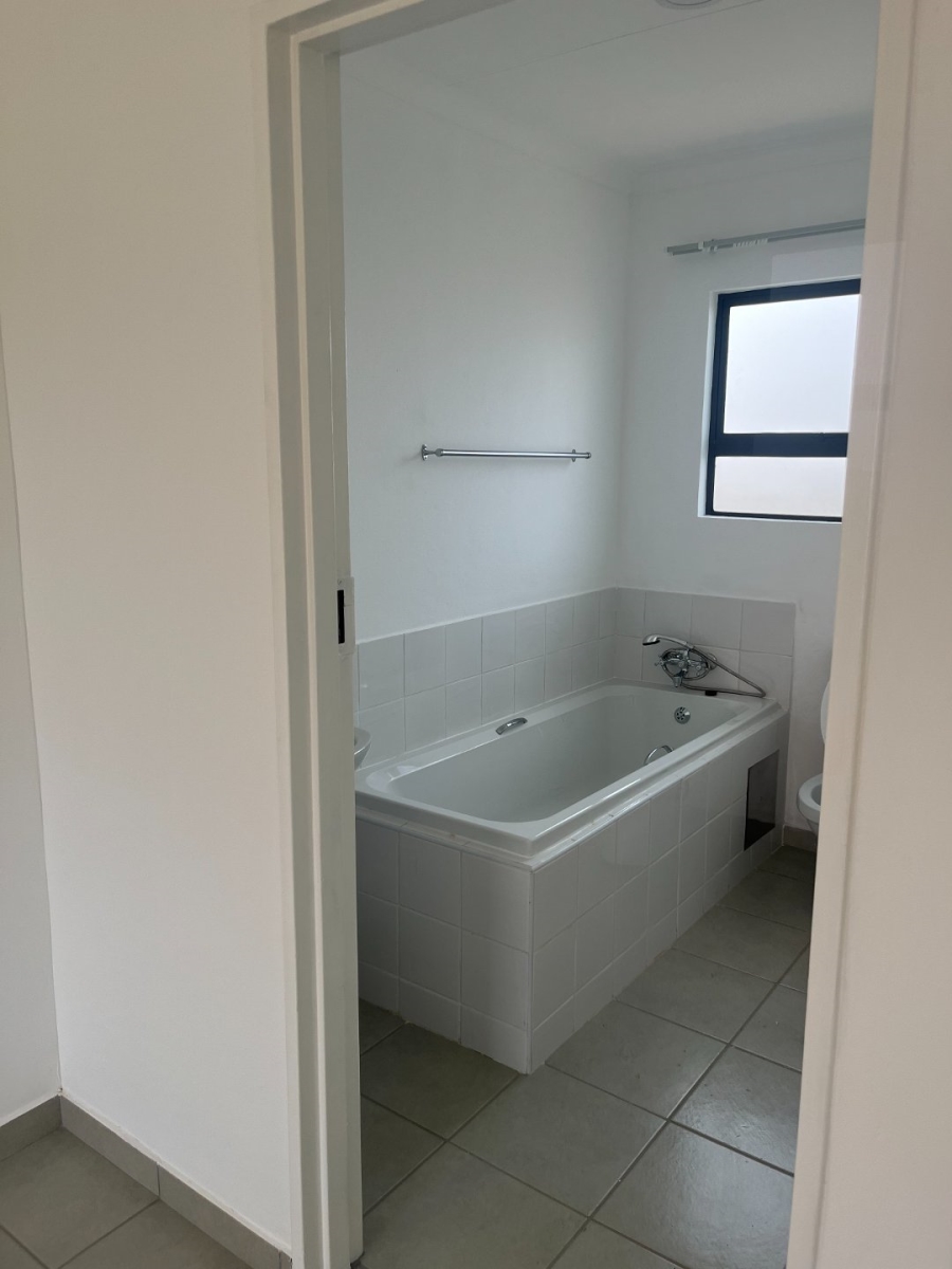 2 Bedroom Property for Sale in Windmill Park Gauteng