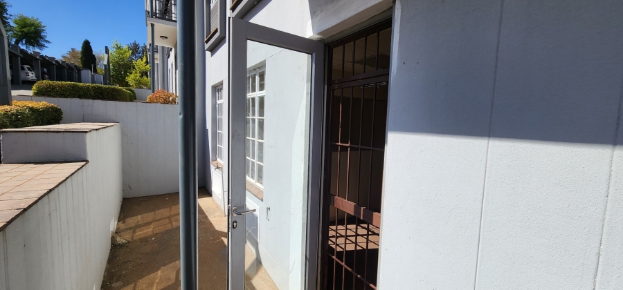 To Let commercial Property for Rent in Halfway House Gauteng