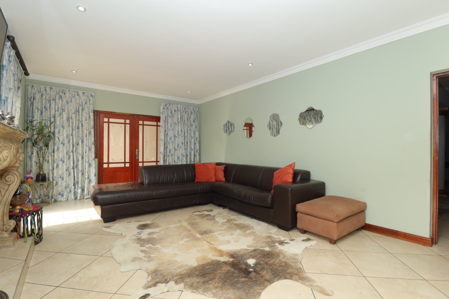 4 Bedroom Property for Sale in Ruimsig Gauteng