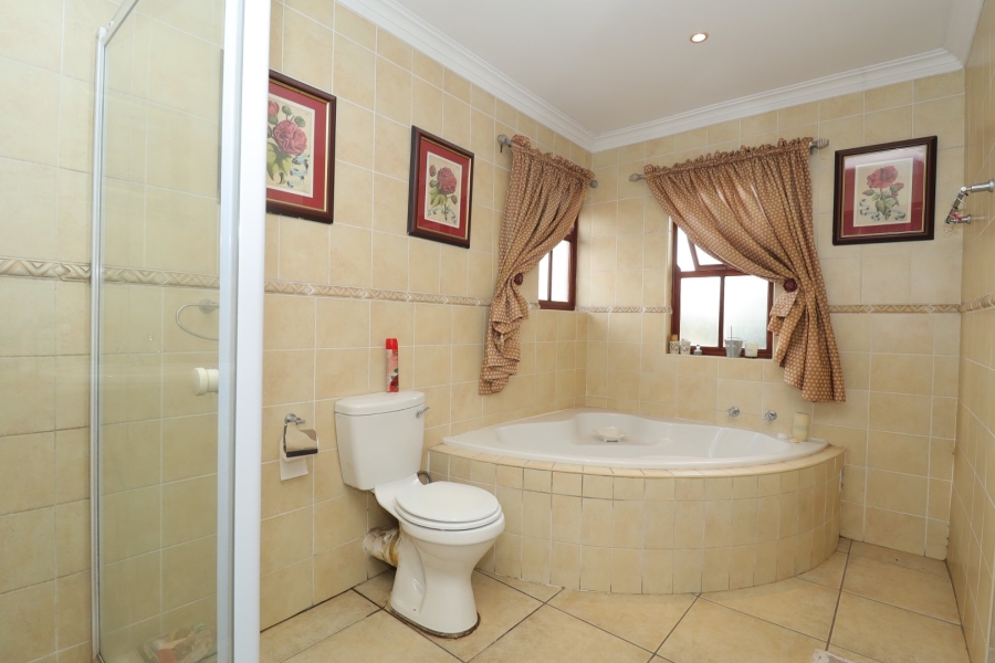 4 Bedroom Property for Sale in Ruimsig Gauteng