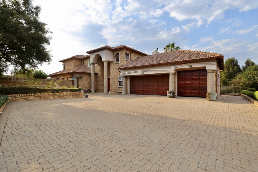 4 Bedroom Property for Sale in Ruimsig Gauteng