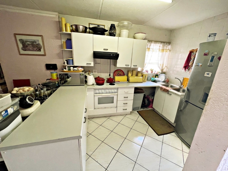 2 Bedroom Property for Sale in Vorna Valley Gauteng