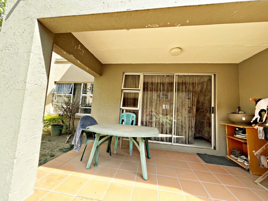 2 Bedroom Property for Sale in Vorna Valley Gauteng