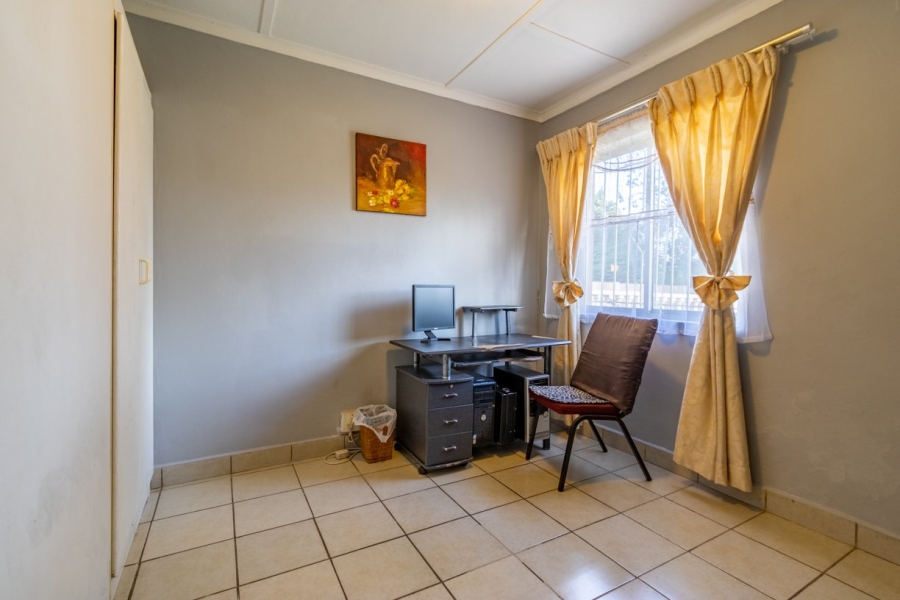 To Let 3 Bedroom Property for Rent in Impala Park Gauteng