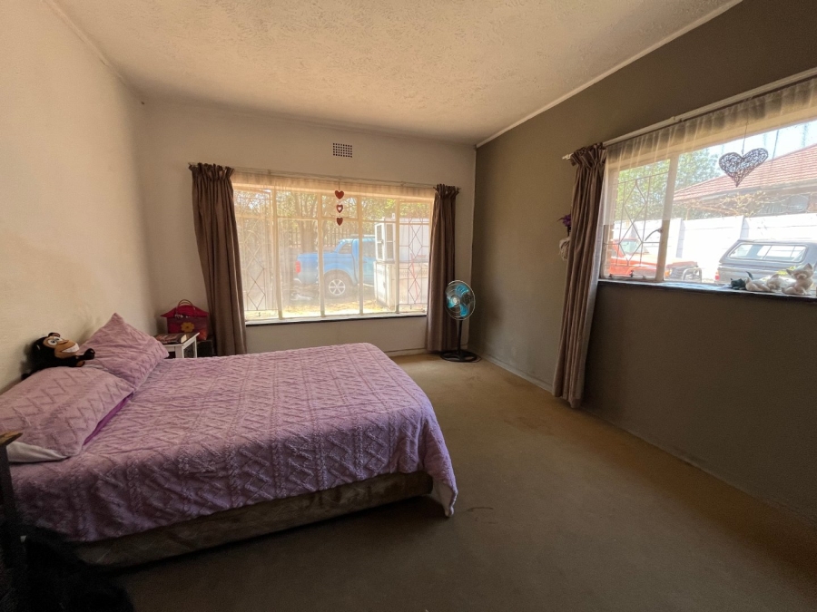 5 Bedroom Property for Sale in Hazelpark Gauteng