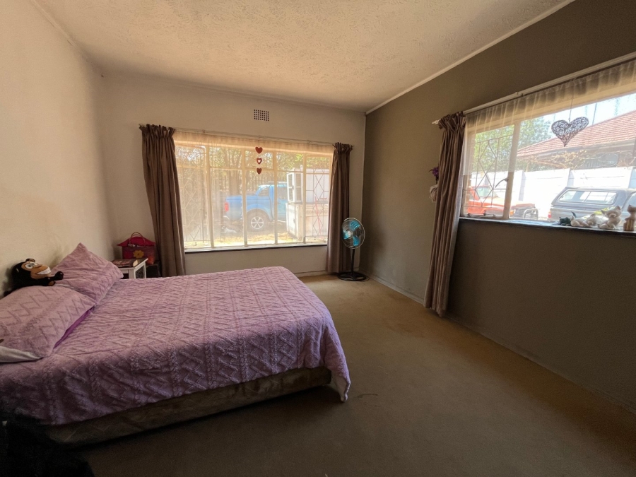 5 Bedroom Property for Sale in Hazelpark Gauteng