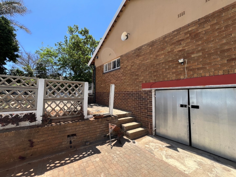 5 Bedroom Property for Sale in Hazelpark Gauteng