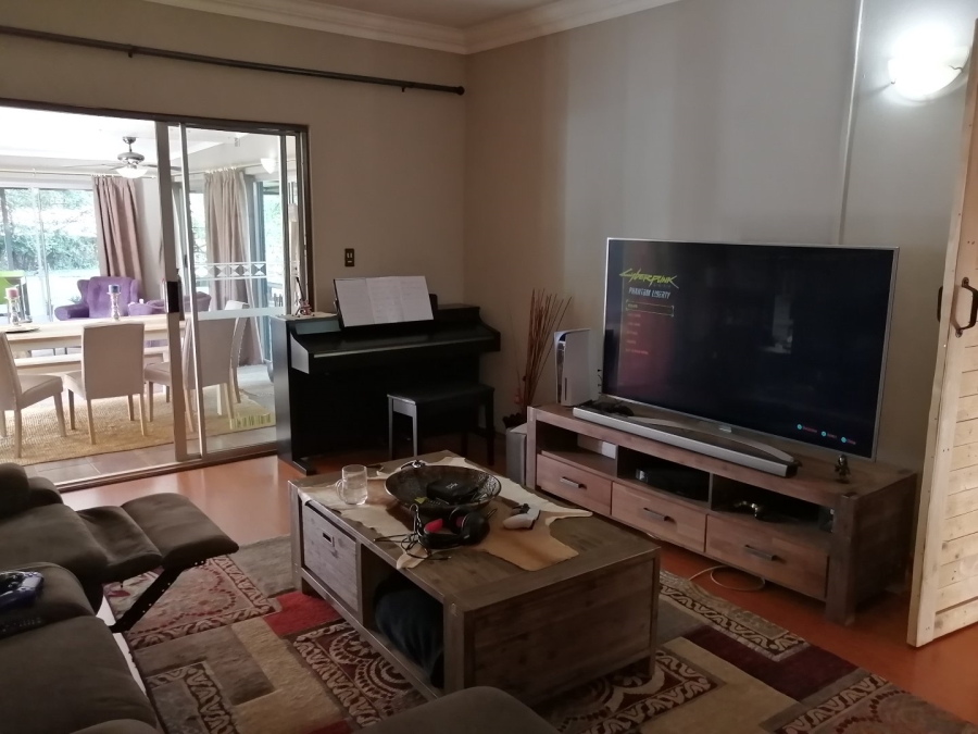 3 Bedroom Property for Sale in Strubenvale Gauteng