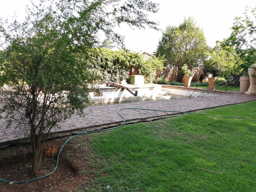 3 Bedroom Property for Sale in Strubenvale Gauteng