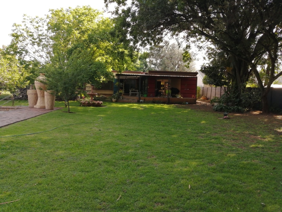 3 Bedroom Property for Sale in Strubenvale Gauteng