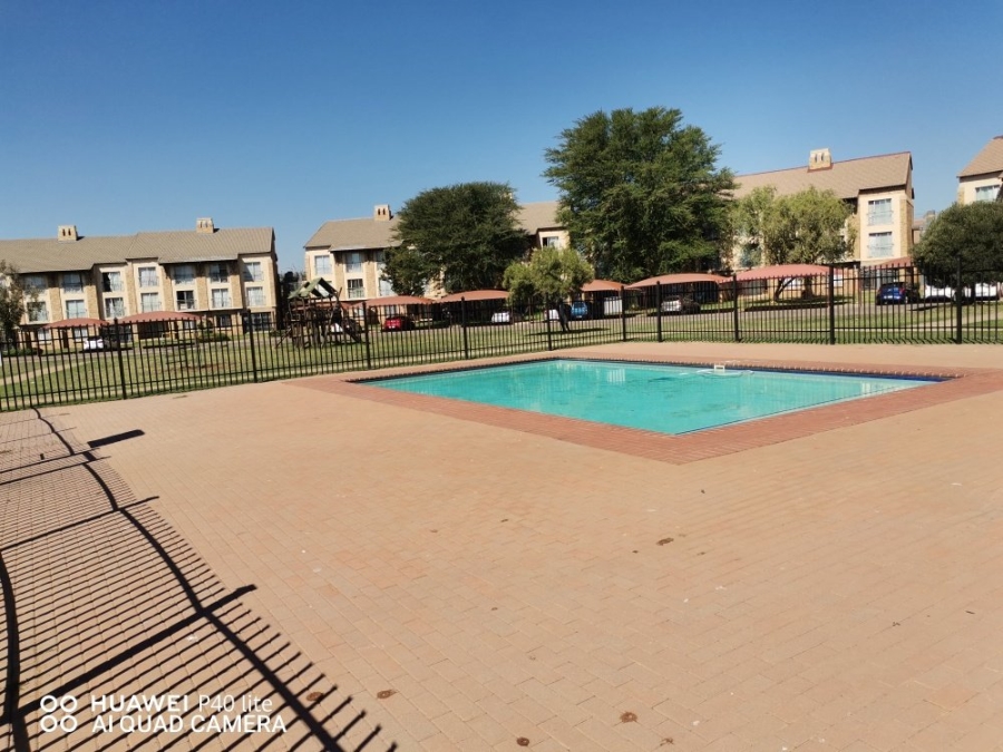 To Let 1 Bedroom Property for Rent in Wonderpark Estate Gauteng