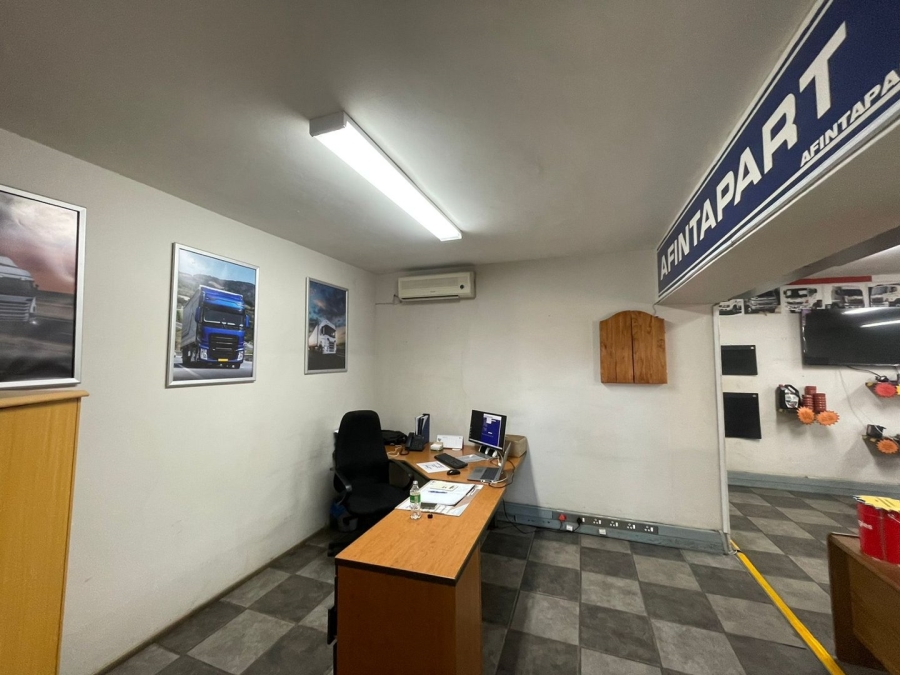 To Let commercial Property for Rent in Jet Park Gauteng