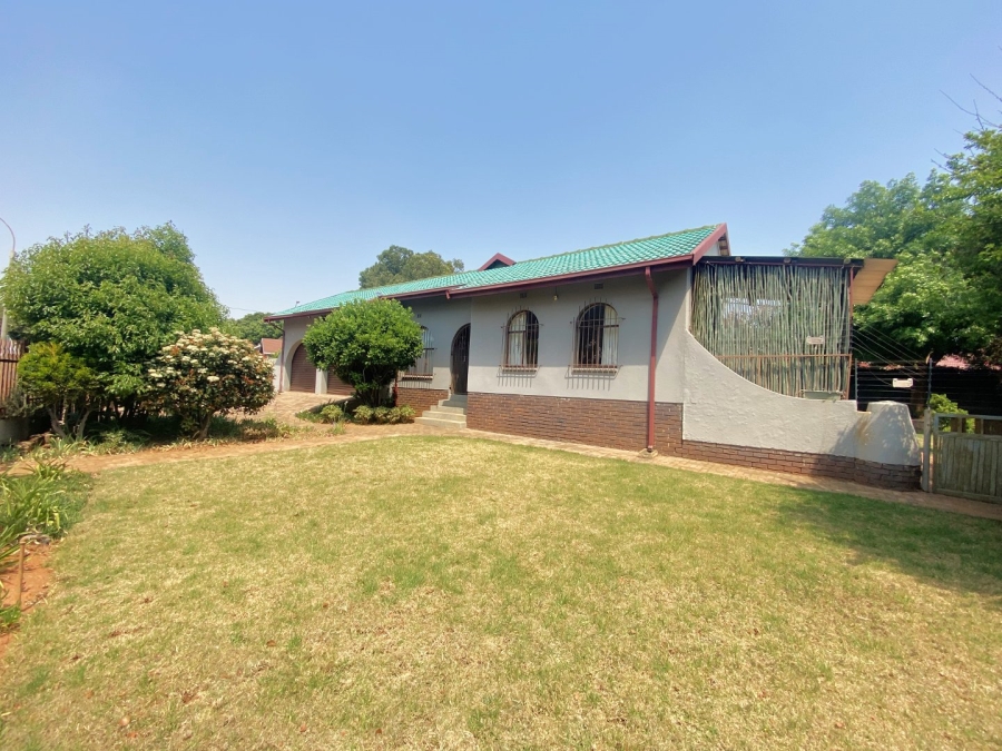 3 Bedroom Property for Sale in Wilro Park Gauteng