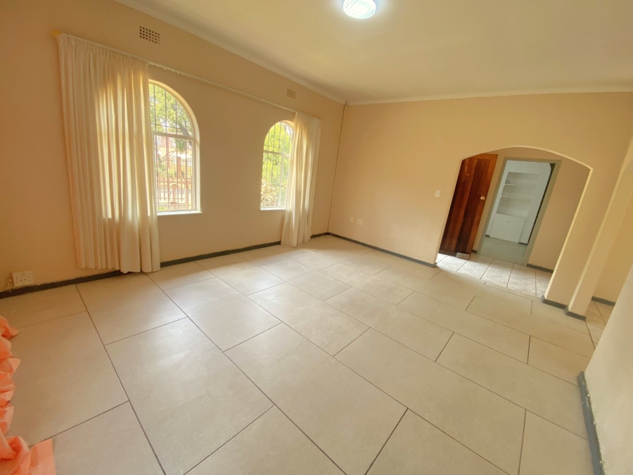 3 Bedroom Property for Sale in Wilro Park Gauteng