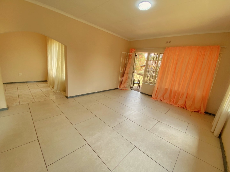 3 Bedroom Property for Sale in Wilro Park Gauteng