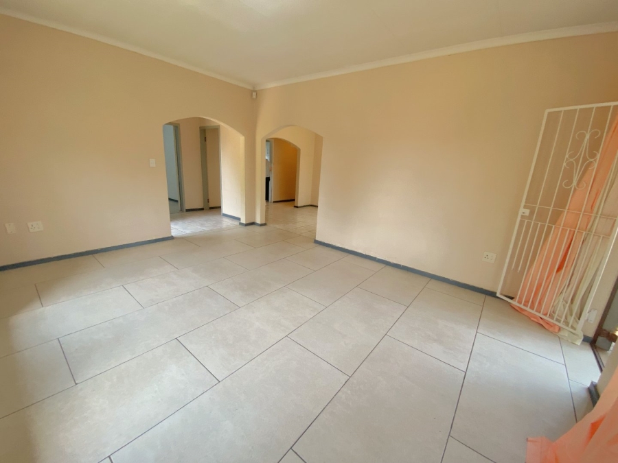 3 Bedroom Property for Sale in Wilro Park Gauteng