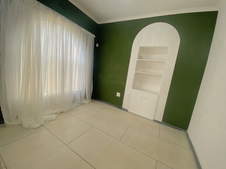 3 Bedroom Property for Sale in Wilro Park Gauteng