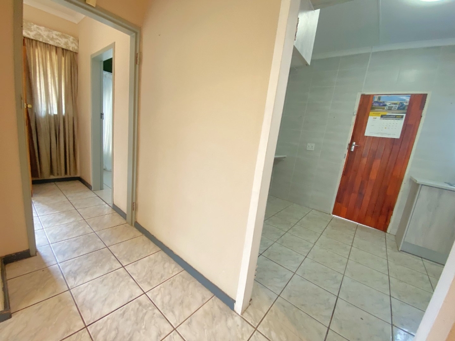 3 Bedroom Property for Sale in Wilro Park Gauteng