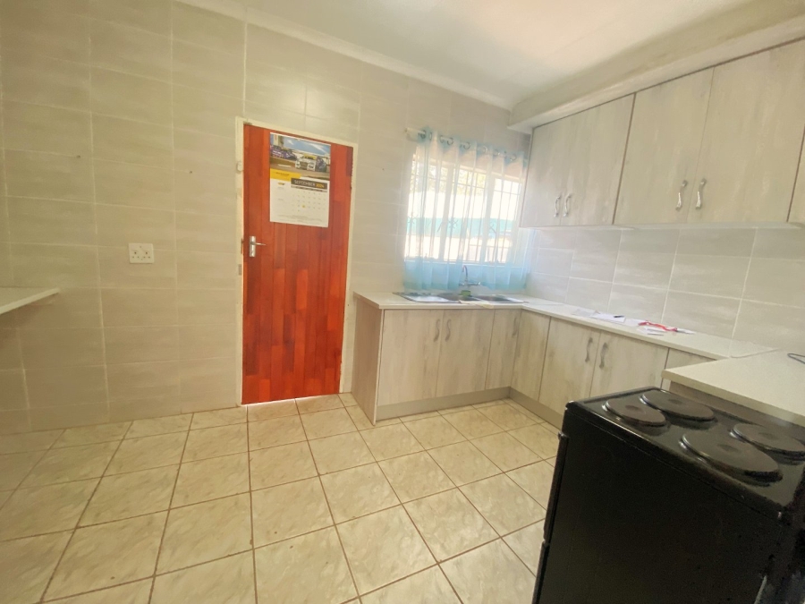 3 Bedroom Property for Sale in Wilro Park Gauteng