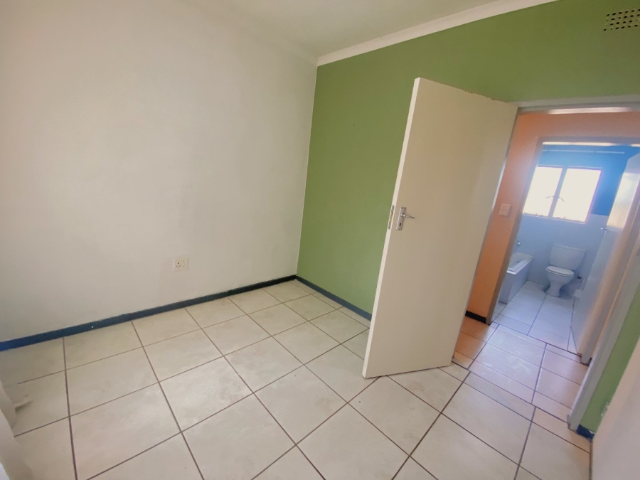 3 Bedroom Property for Sale in Wilro Park Gauteng