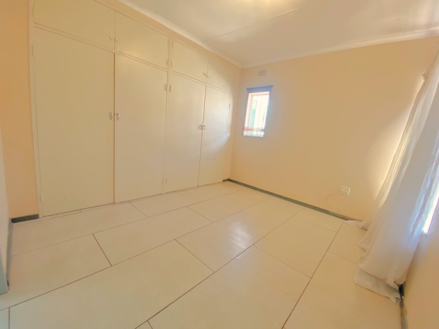 3 Bedroom Property for Sale in Wilro Park Gauteng