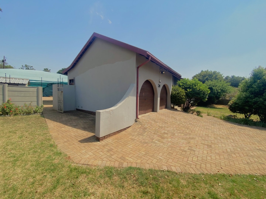 3 Bedroom Property for Sale in Wilro Park Gauteng